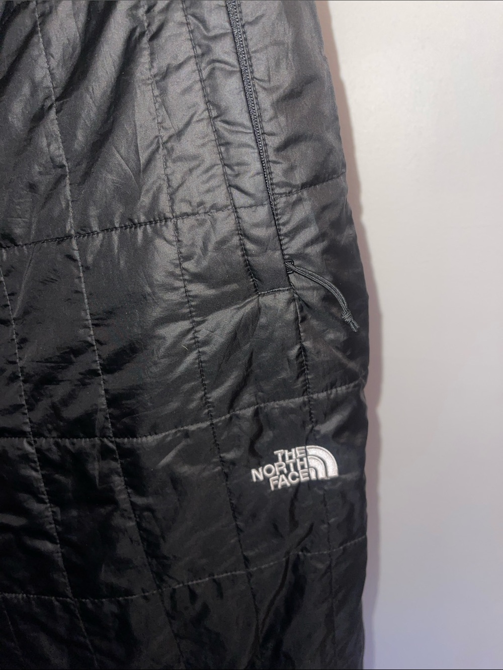 The North Face Men’s Black Quilted Insulated Joggers - Picture 2 of 2